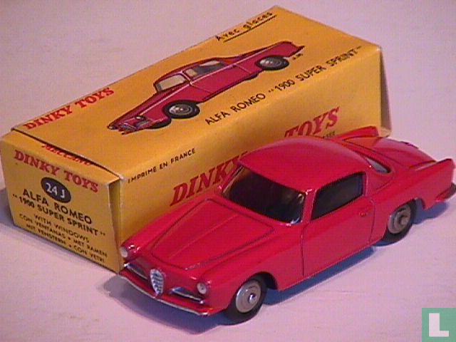 DINKY TOYS 24J ALFA ROMEO 1900 Super sprint rouge MADE IN FRANCE