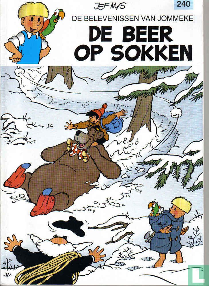 De beer op sokken