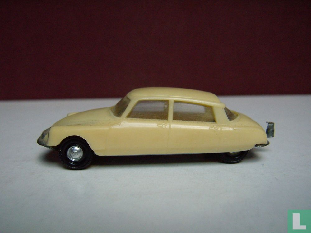 Citroën DS 19