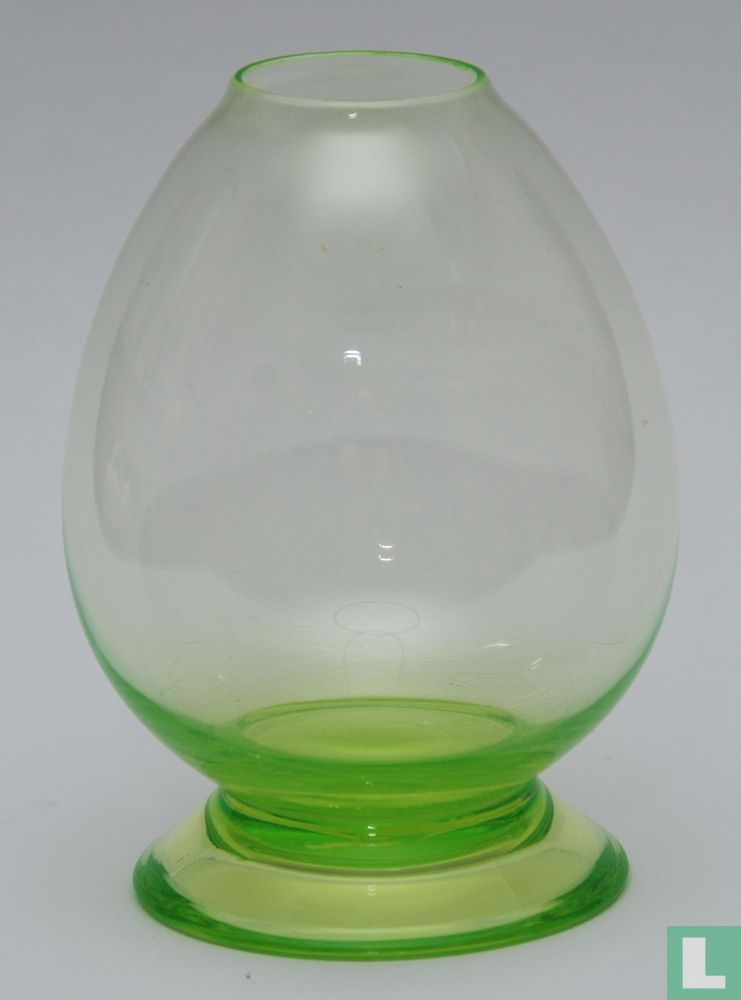 Kari Vase vert-chine