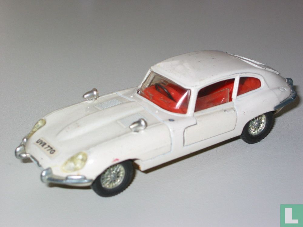 Jaguar E-type 4.2 2+2