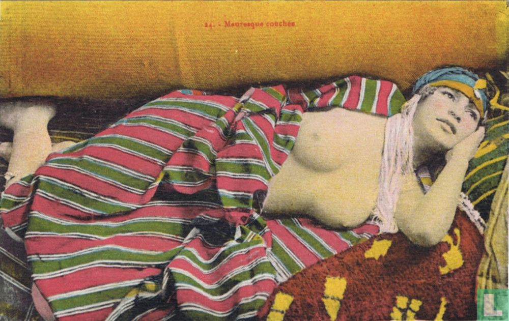 Mauresque couchée
