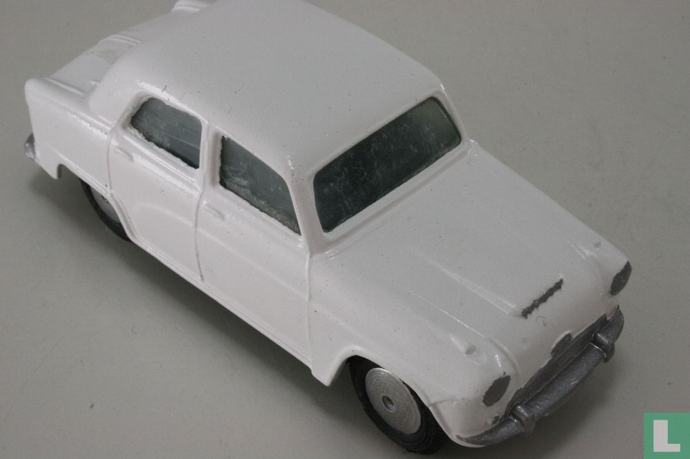 Austin Cambridge Saloon