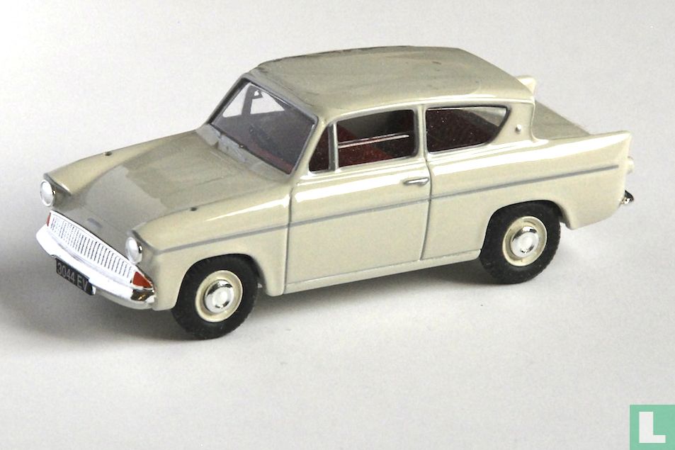 Ford Anglia 105E