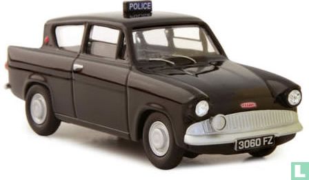 Ford Anglia 105E