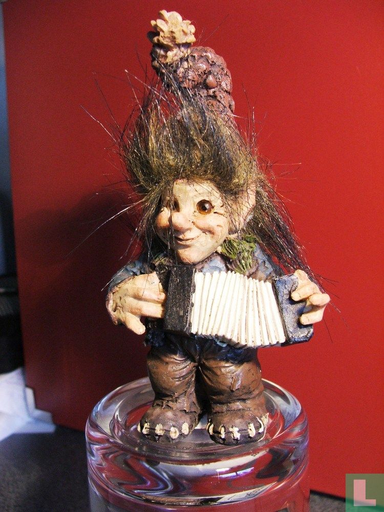 Troll with accordion
