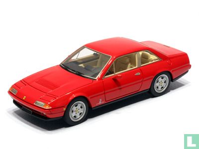 Ferrari 412 2+2