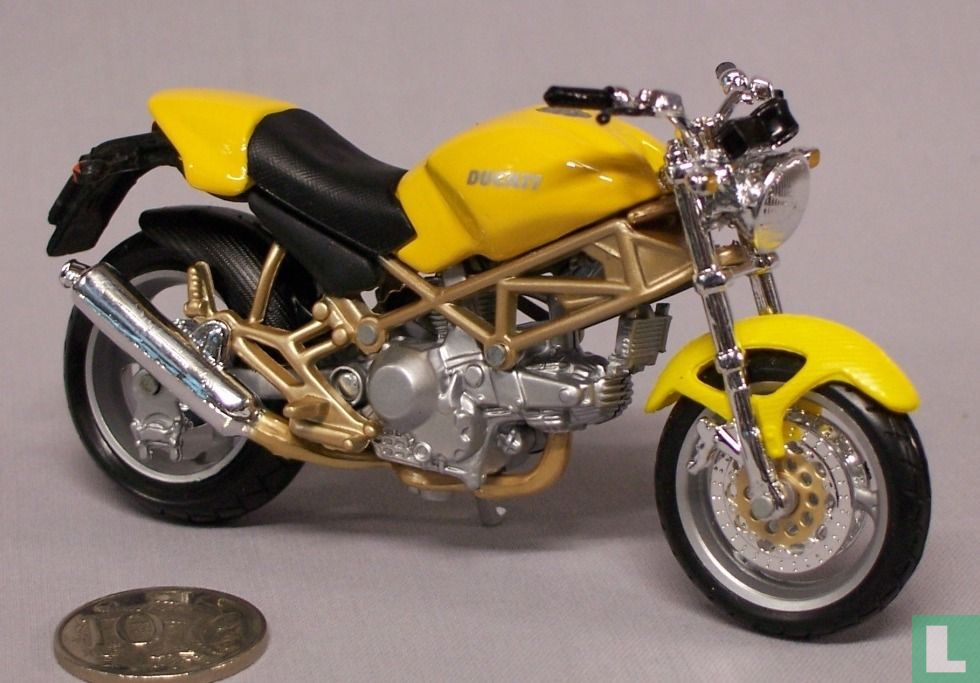 Ducati Monster 900