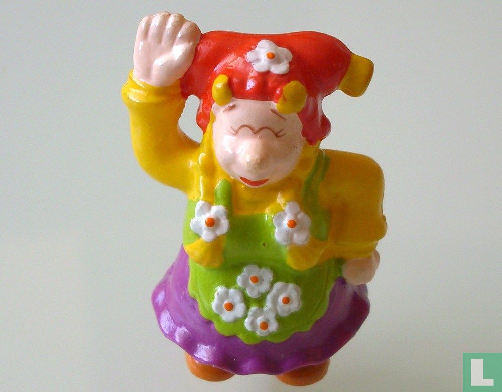Gnome waving chatter
