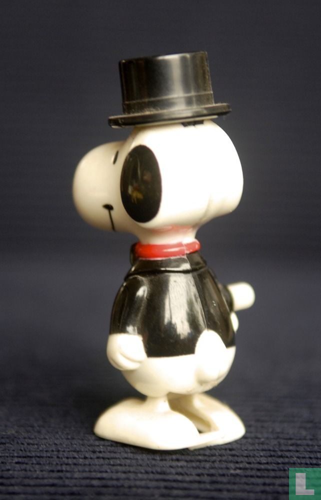 Snoopy in tuxedo