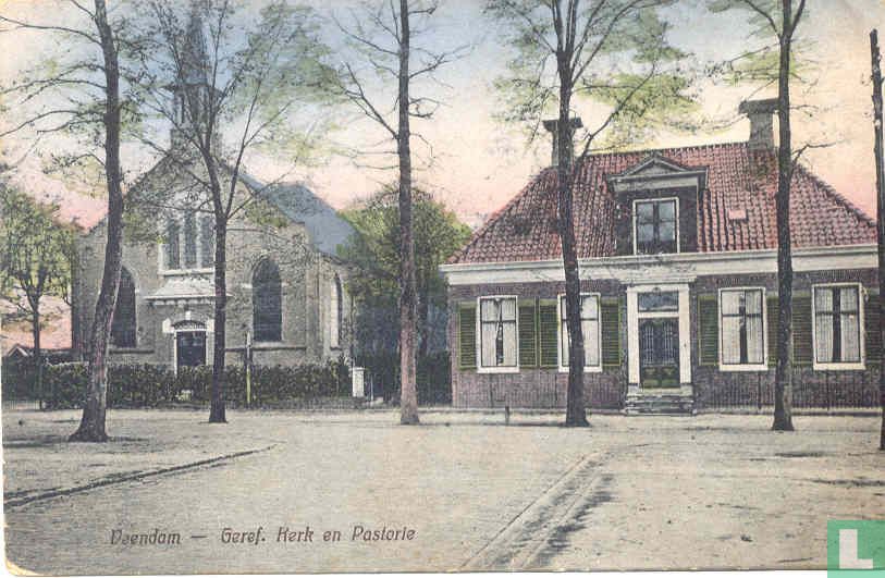 Geref. Kerk en Pastorie