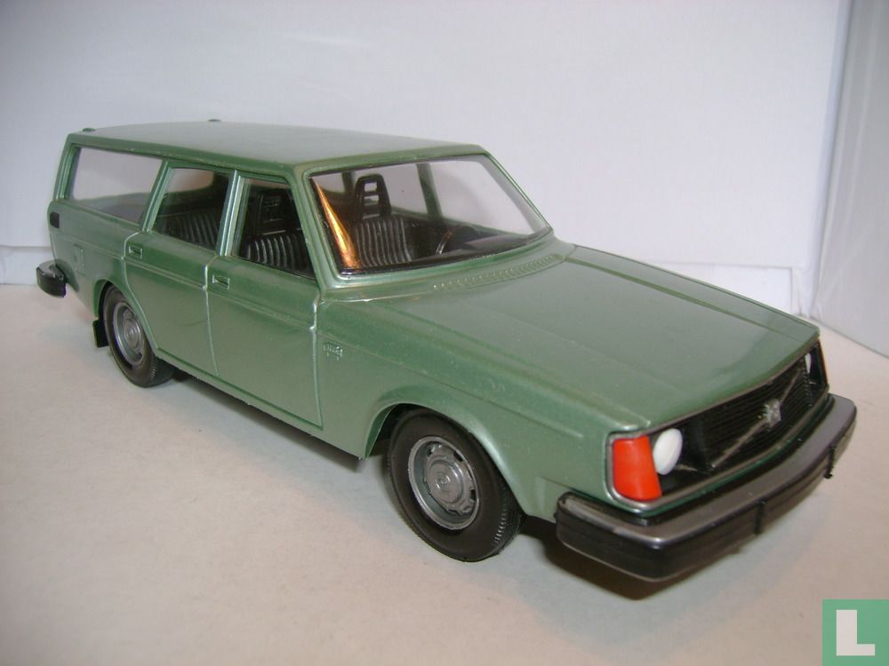 Volvo 245 DL 