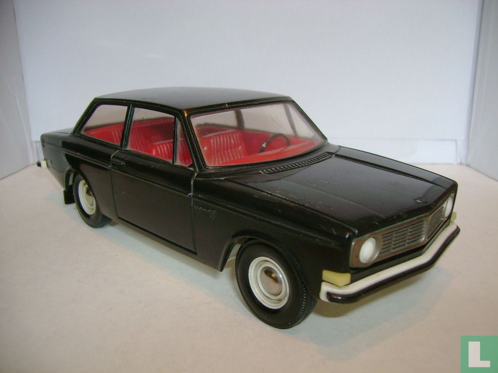 Volvo 142 S