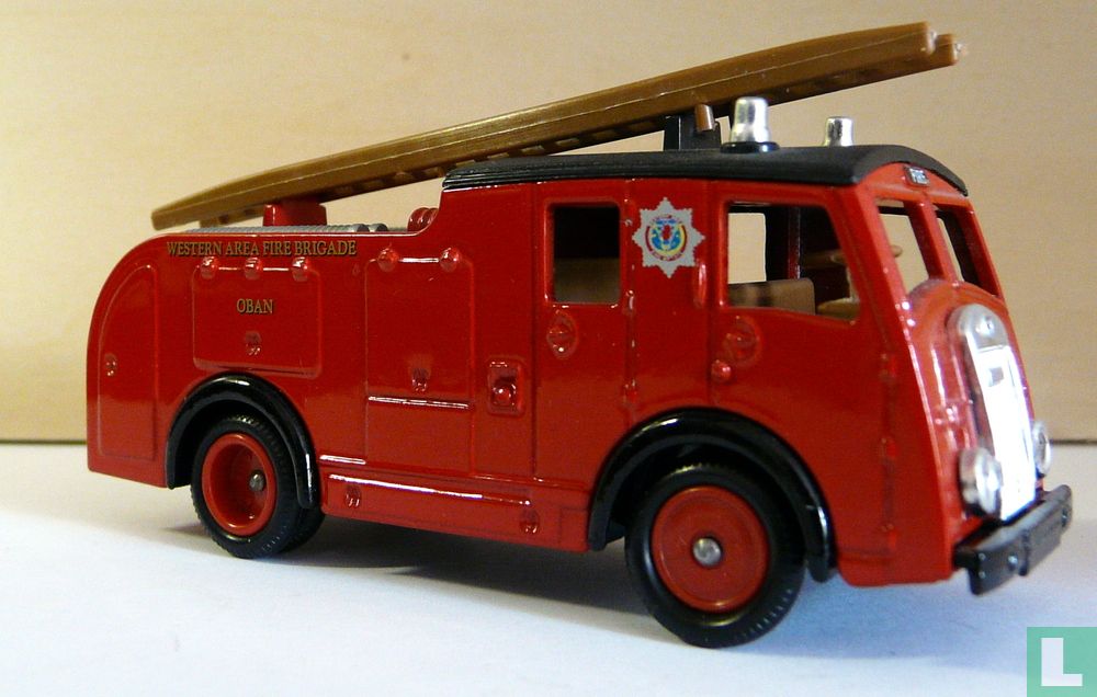 Dennis F8 Fire Engine 'Oban'