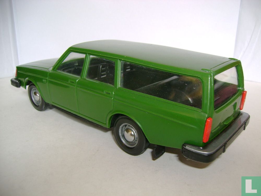 Volvo 245 DL 