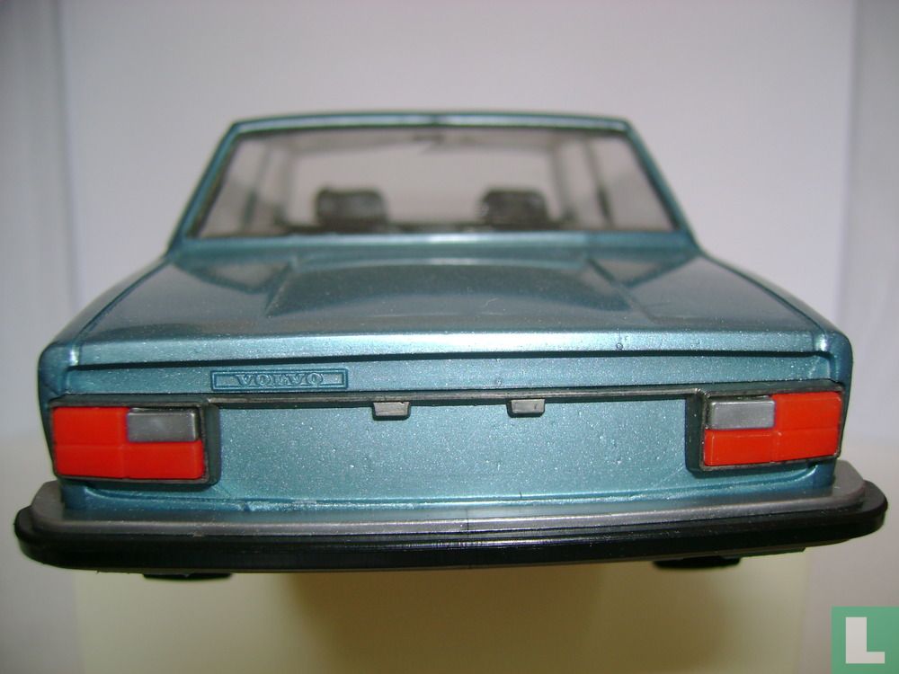 Volvo 142