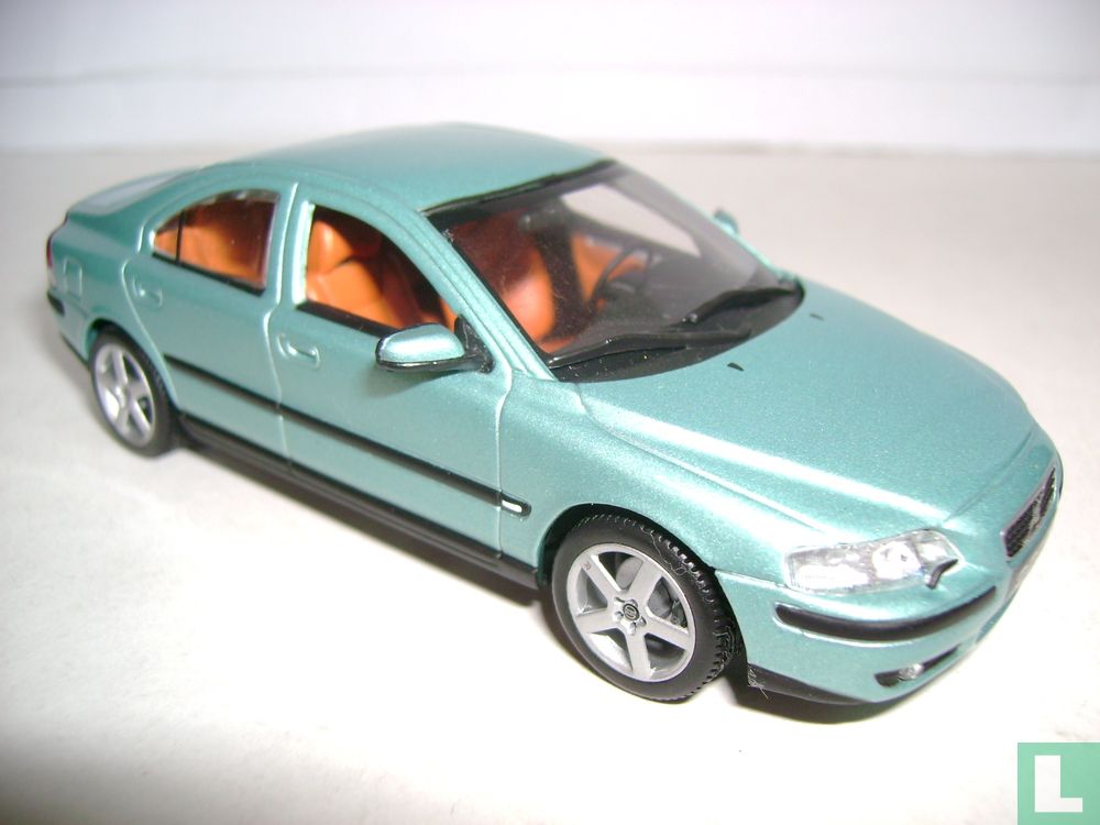 Volvo S60 R