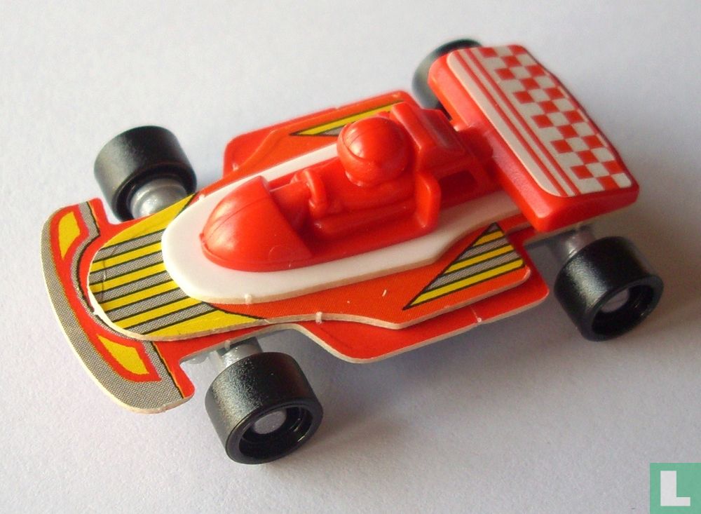 Cardboard racingcar