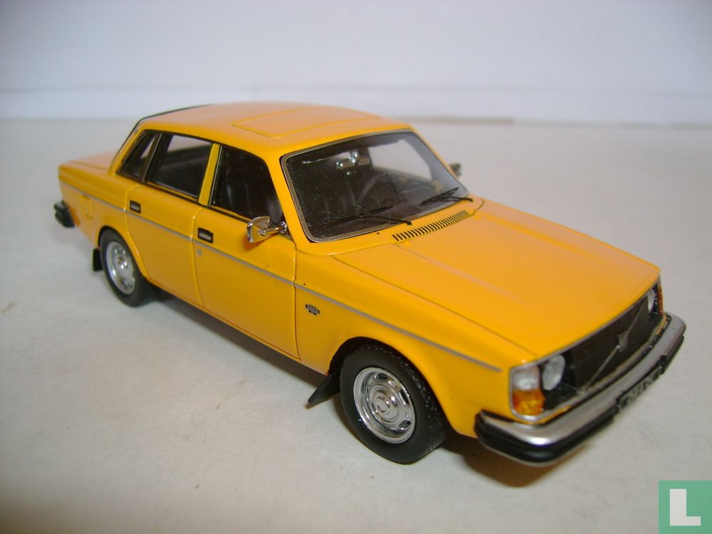 Volvo 244 DL 43001 (2008) - Neo Scale Models - LastDodo