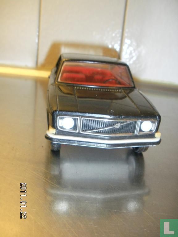 Volvo 142