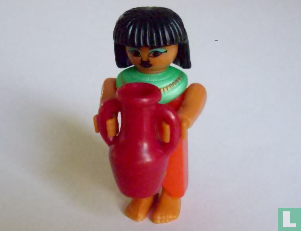 Frau mit Amphore