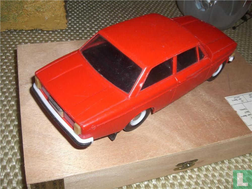 Volvo 142 S