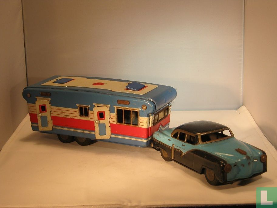 Ford met caravan