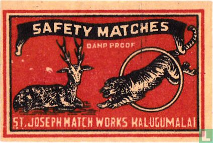 beeld van tijger en hert (Deer and Tiger)