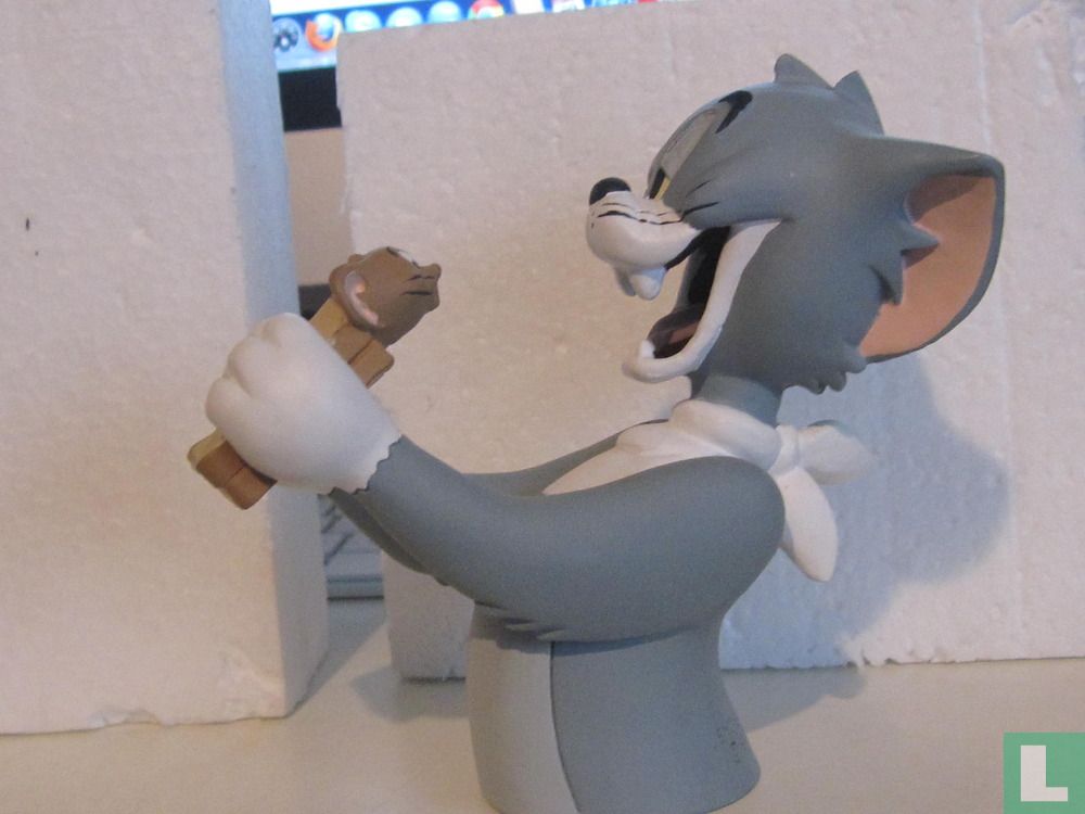 Tom manger jerry bun 