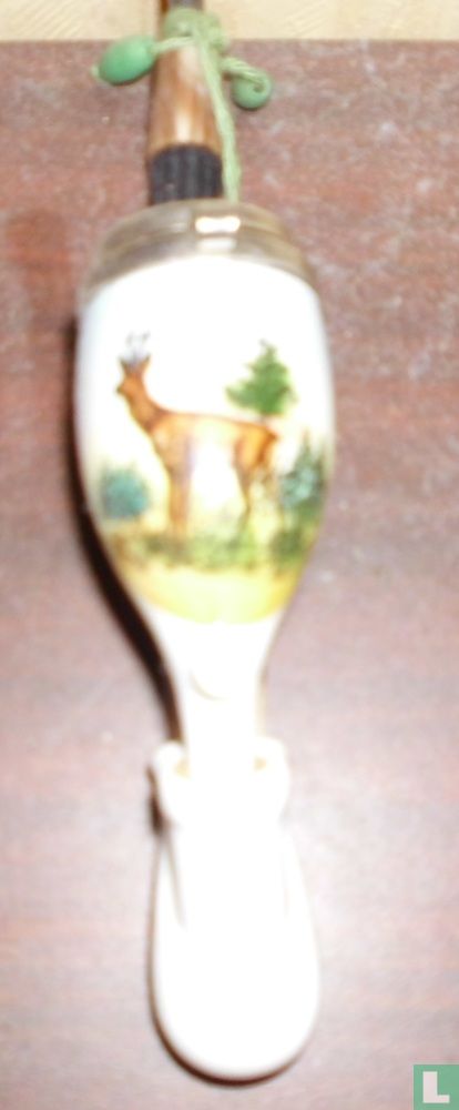 Pipe with deer print