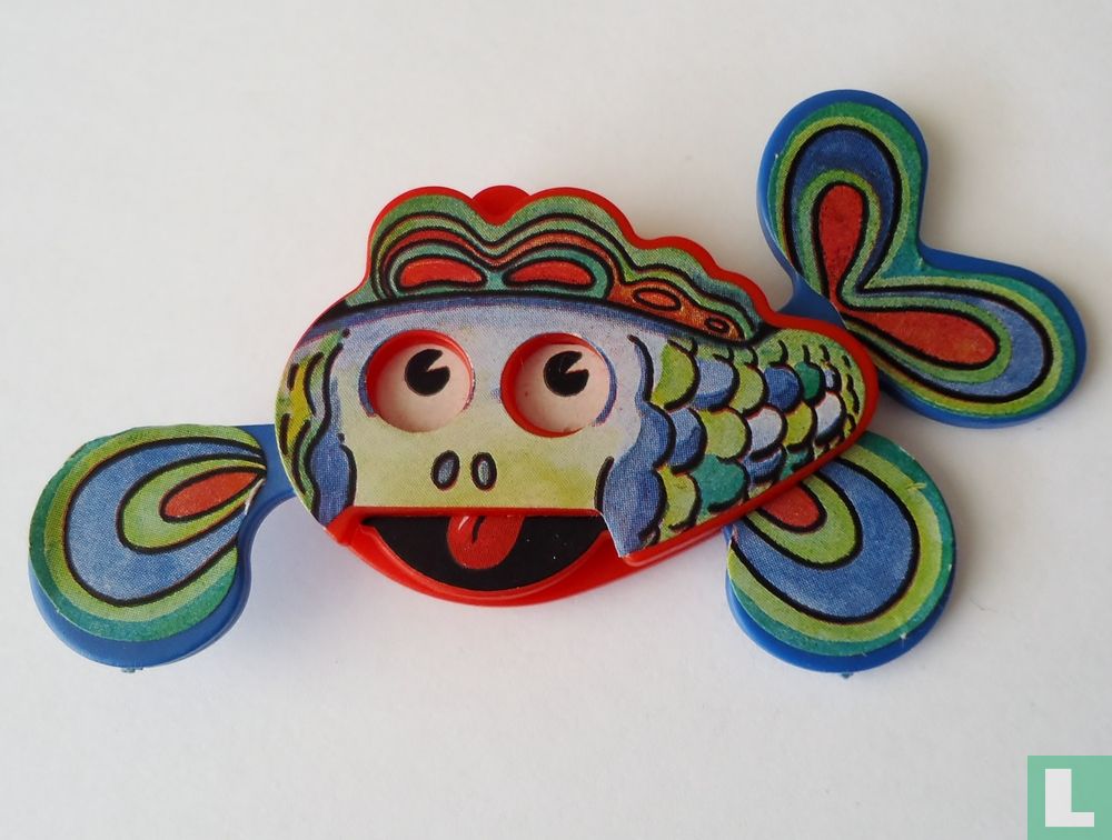 Fish brooch