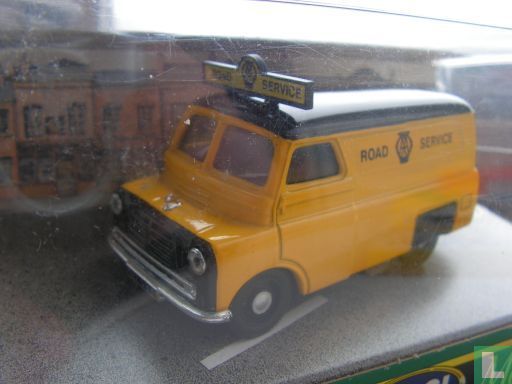 Bedford CA Van 'AA ROAD SERVICE'