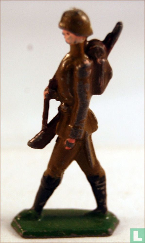 Infanterist marschieren