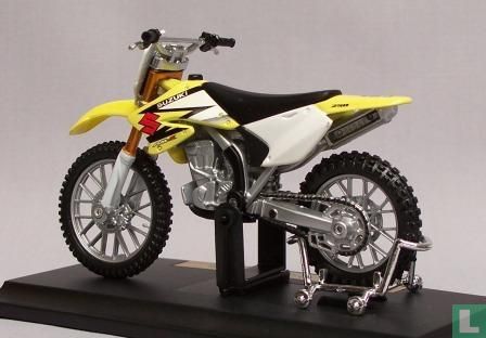 Suzuki RM-Z250