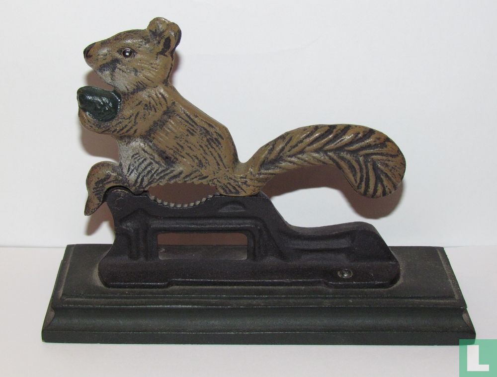 Squirrel Nutcracker