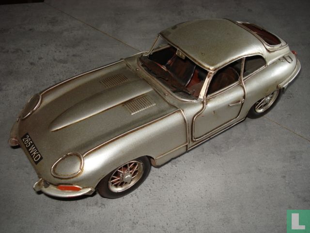 Jaguar E-type