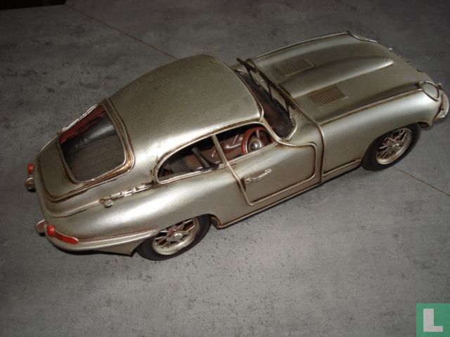Jaguar E-type