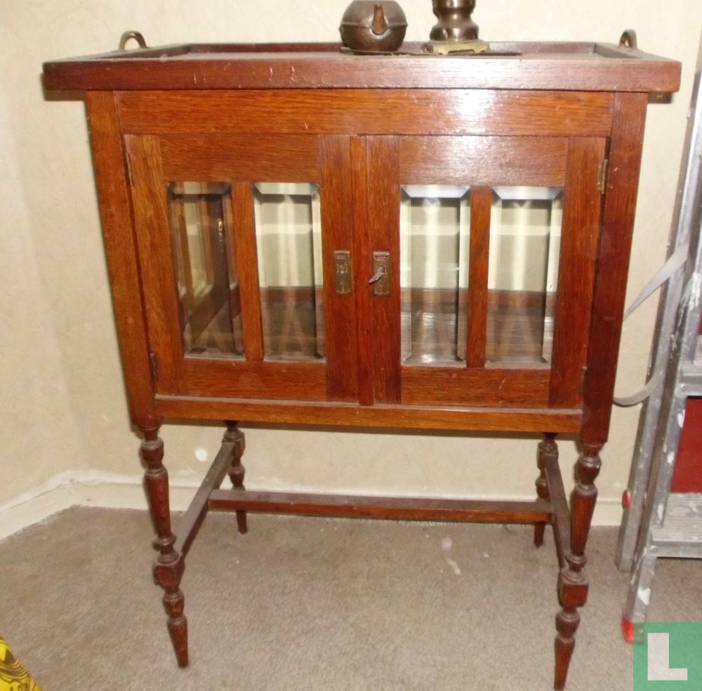 Armoire à thé