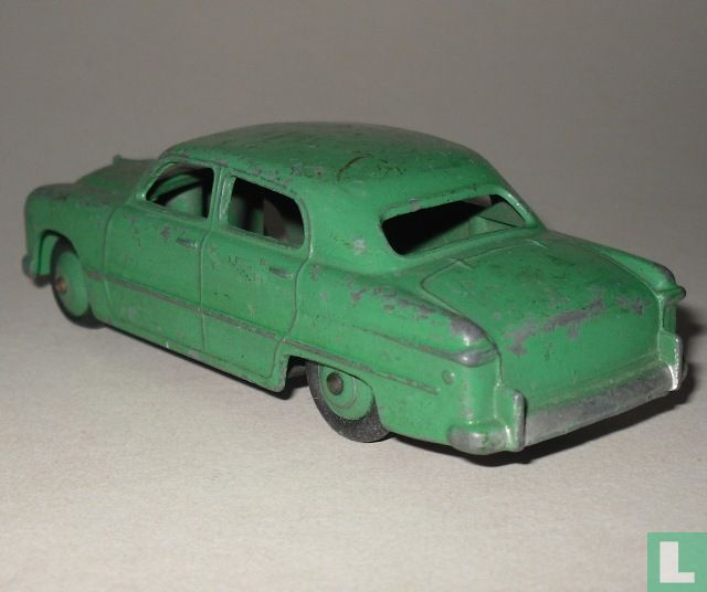 Ford Fordor Sedan
