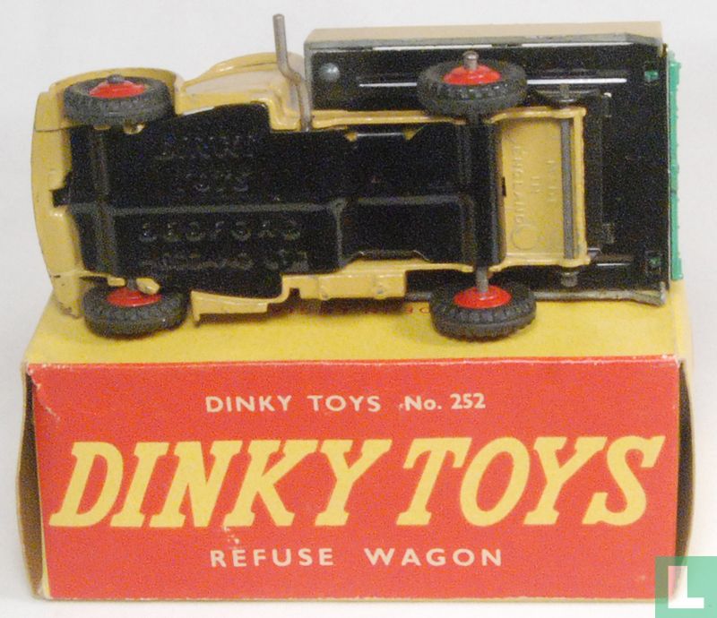 Bedford Refuse Wagon