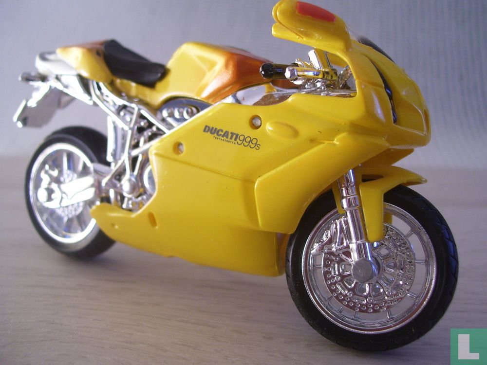 Ducati 999s