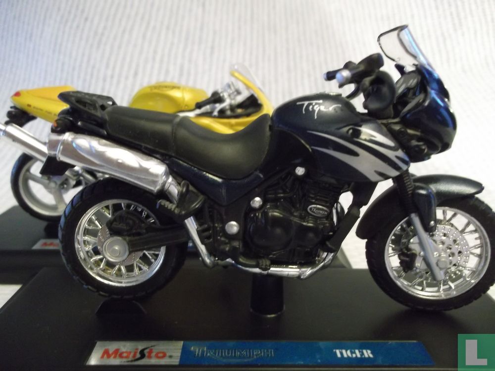 Triumph Tiger + Triumph Daytona