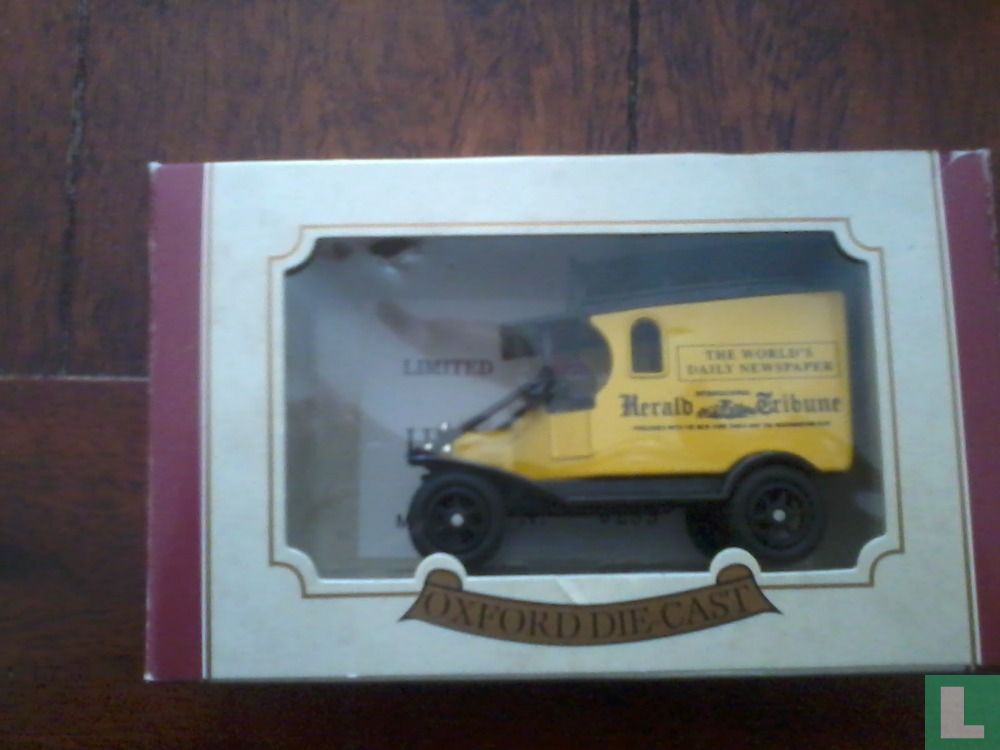 Ford Model-B ’Herald Tribune’