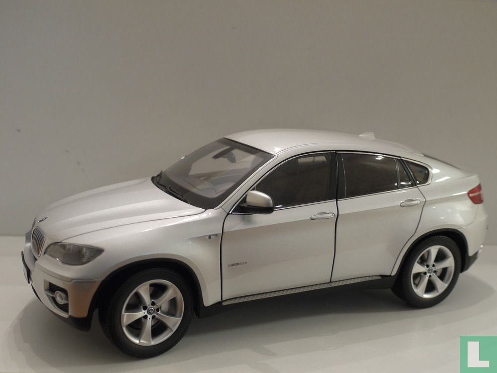 BMW X6 xDrive50i