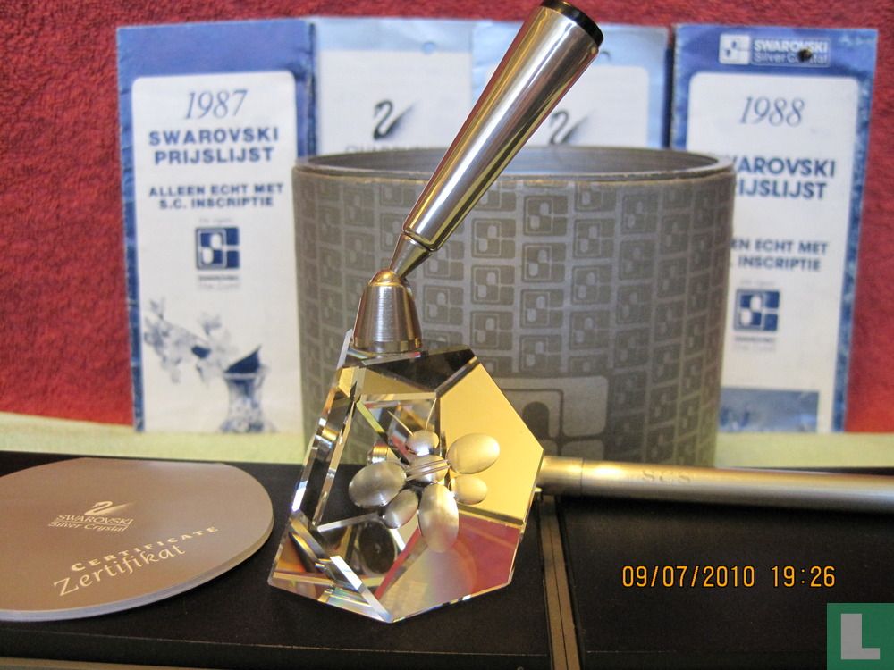 Octron Pen Holder