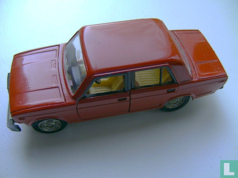 Lada BA3-2107 Berline