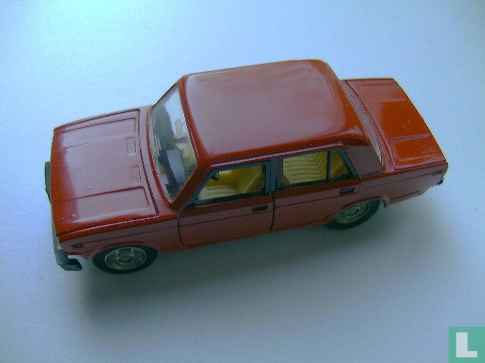 Lada BA3-2107 Berline