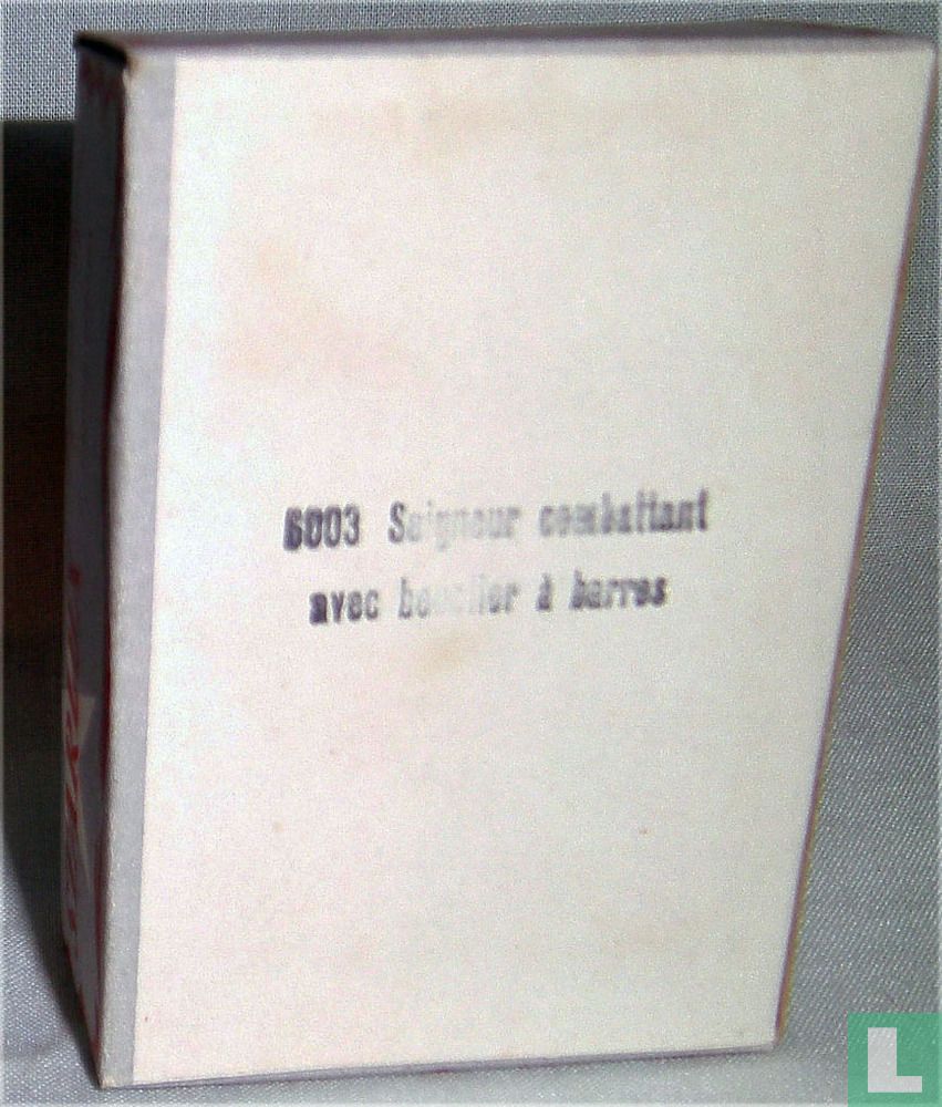 Chevalier avec bouclier et épée 