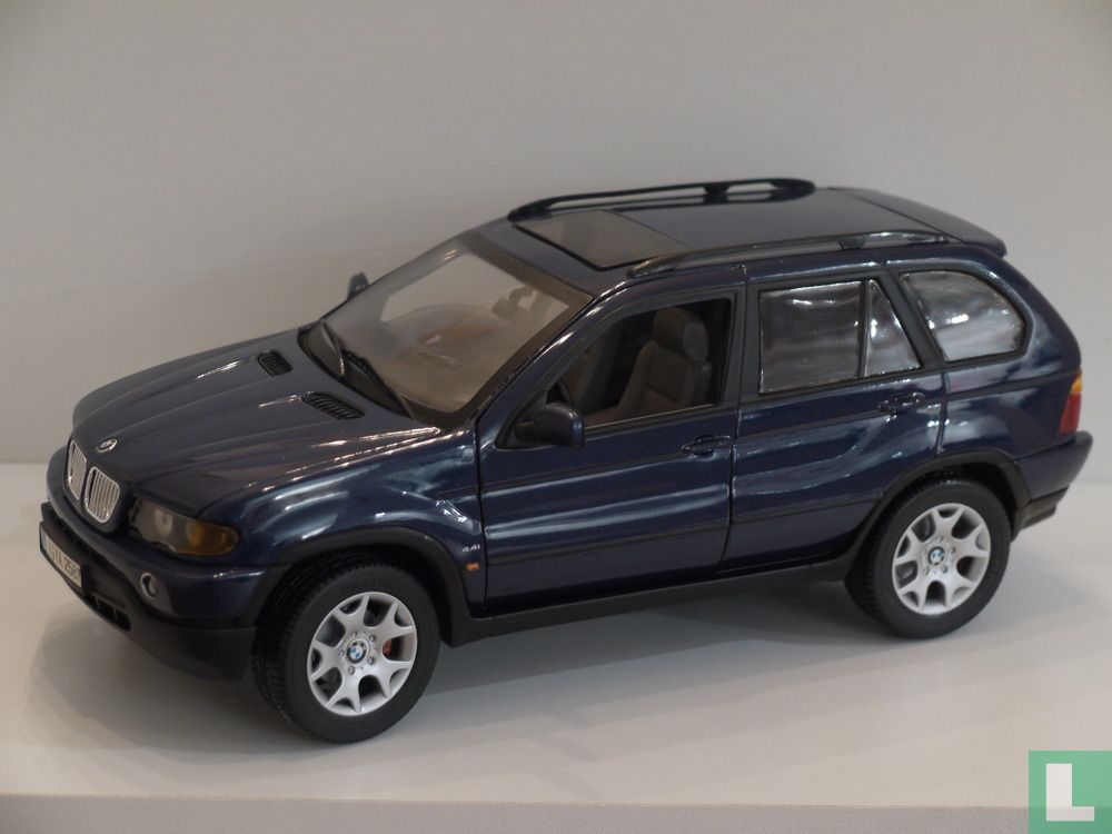 BMW X5 E53