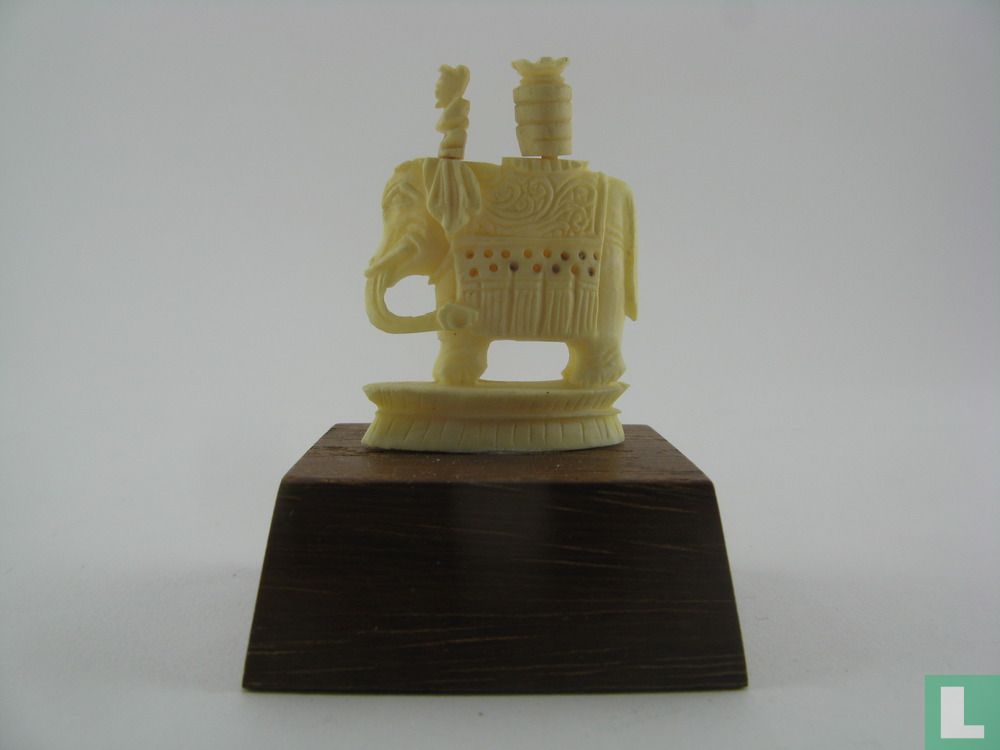 Elefant Elfenbein